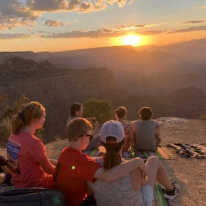 picnic-on-the-rim-grand-canyon-buck-wild-hummer-tours